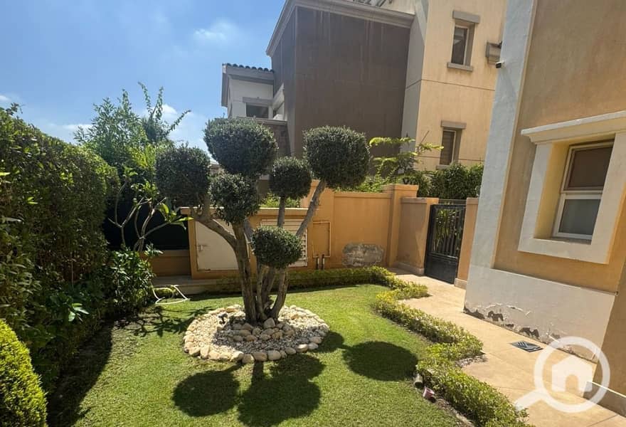 6 86f35c5c-2265-49d1-9747-6fc6c70b250b. jpg