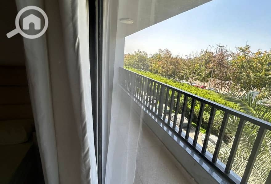 2 14b18cc2-893c-4be3-b9d5-68ec040da93e. jpg