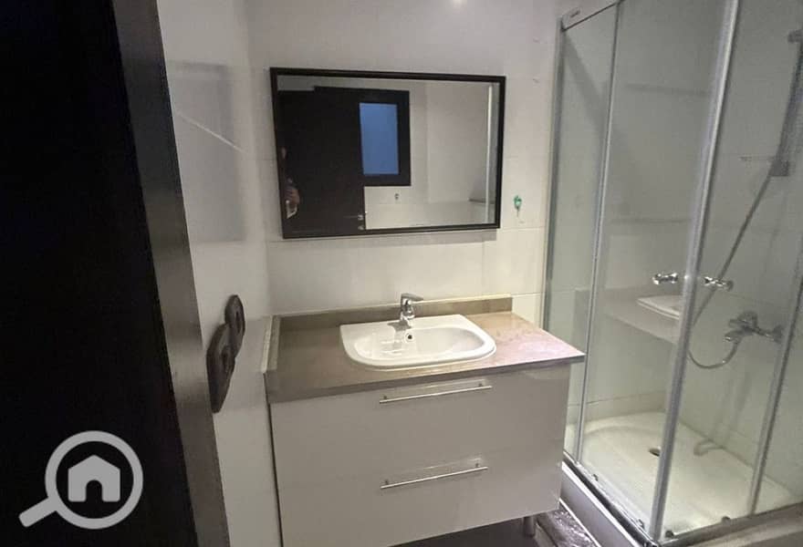 13 d058d385-b8c9-4824-b7c5-8e476dd10923. jpg