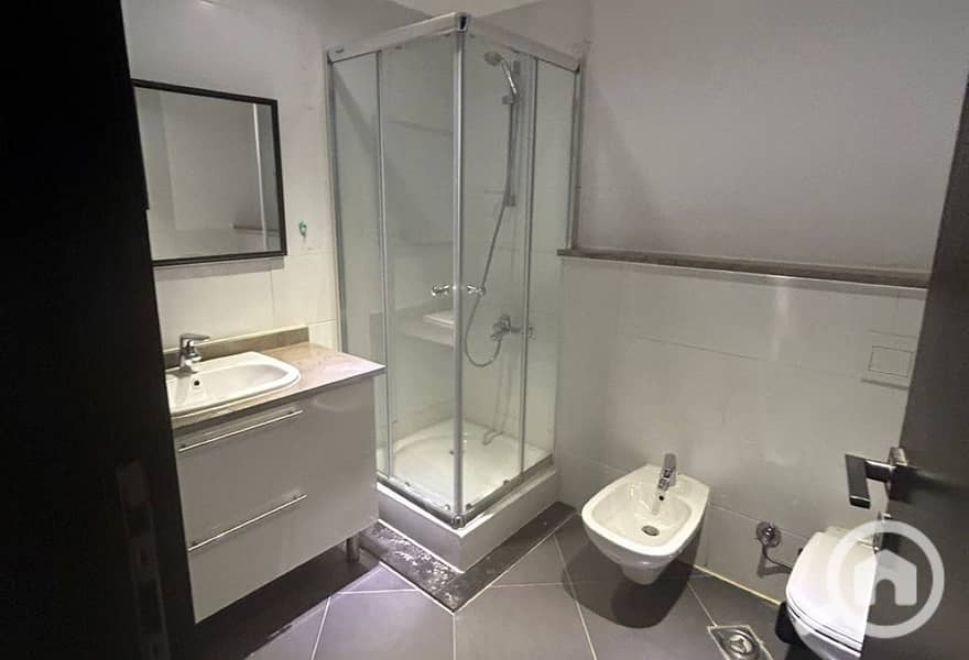 14 e9402372-02c0-42b0-9761-47bc17470a76. jpg