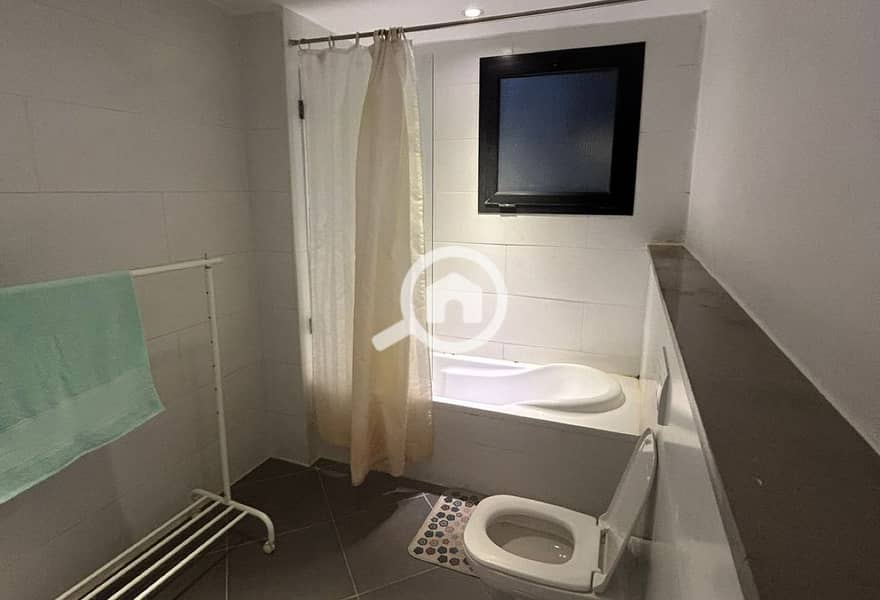 15 f1a65d2c-73bb-4631-8627-d1fe364369c4. jpg