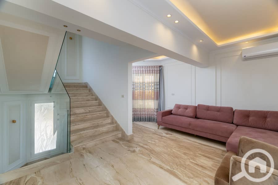 9 IMG_6211-Edit. jpg