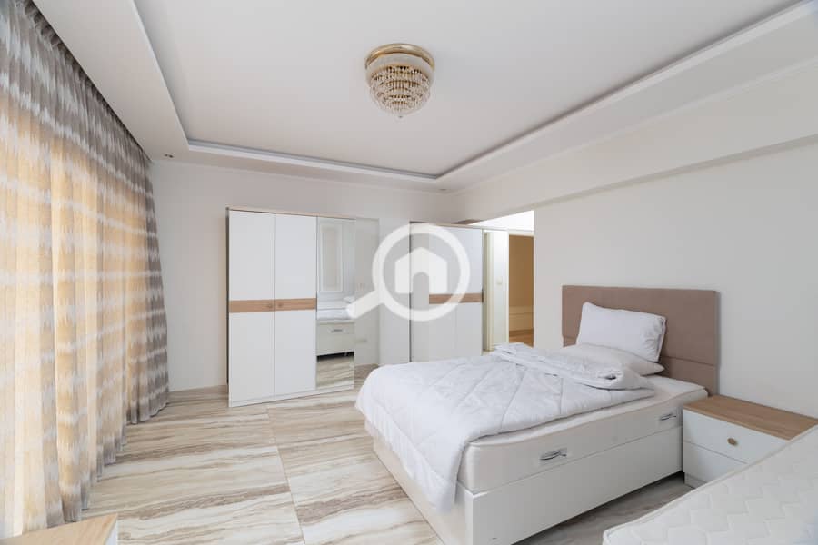 10 IMG_6217-Edit. jpg