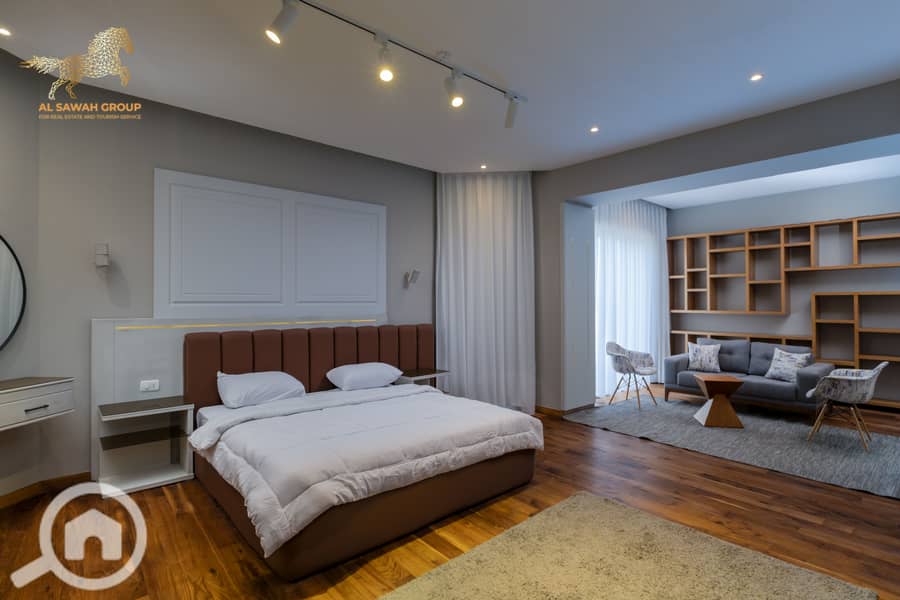 18 IMG_5819-Edit-Edit. jpg