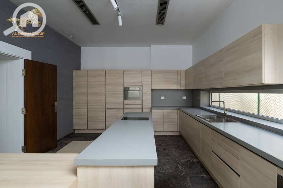 27 IMG_5930-Edit-Edit. jpg