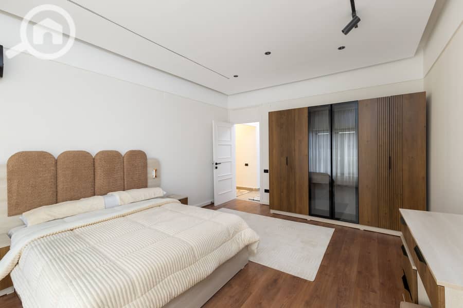 18 IMG_8160-Edit. jpg