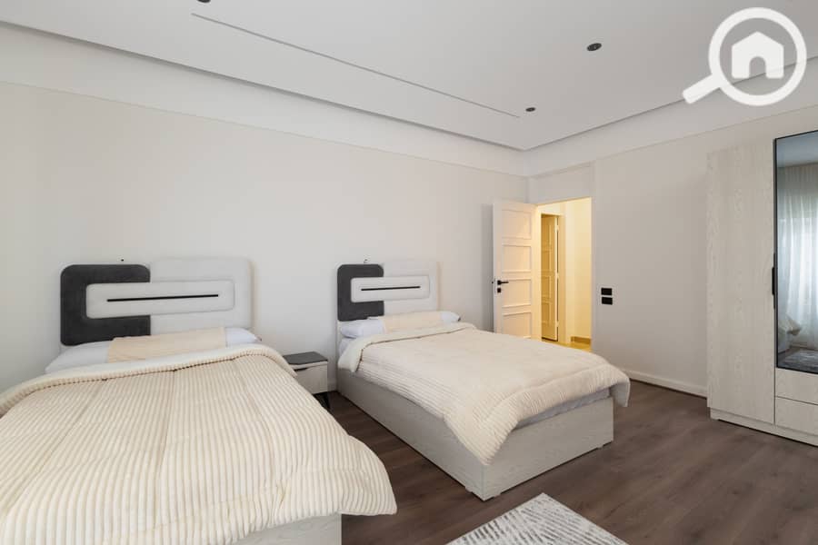 22 IMG_8202-Edit. jpg