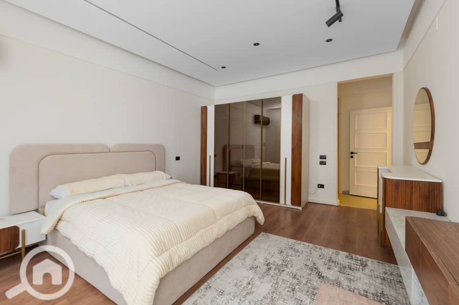 24 IMG_8225-Edit. jpg