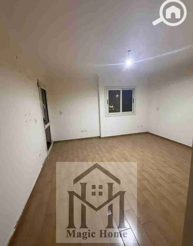 2 277df114-9ab1-434c-a83a-5f5826e4b4e0. jpg