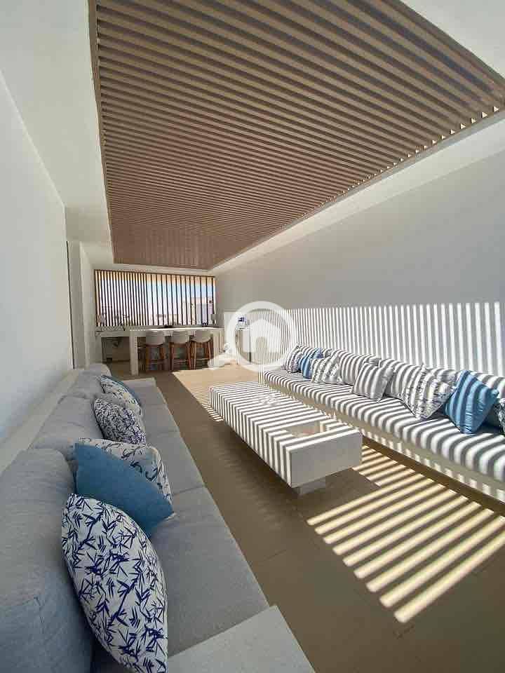 10 785a9c88-cacc-4cd1-9111-5a6acf056243. jpg