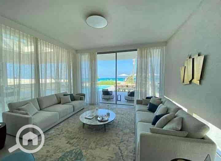 2 52a0658a-cf81-420e-bb84-3e9679f84044. jpg