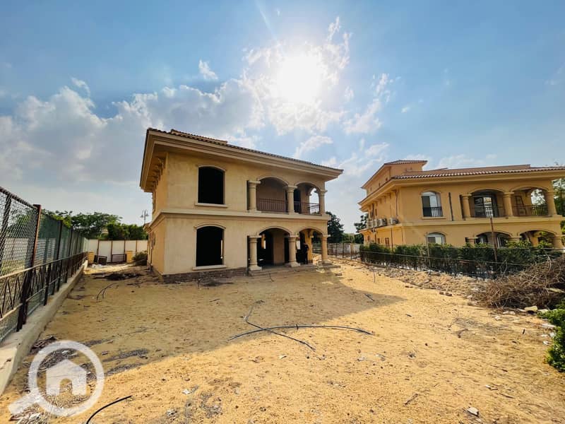 2 0c13b5e0-9a96-486d-9f64-43d01f7c9e5c. jpeg