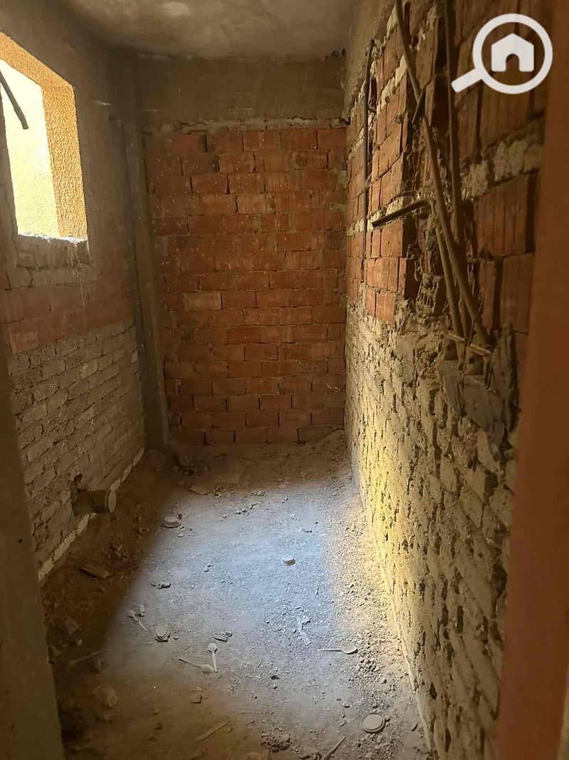 4 7fc9730c-67f5-4d63-8f17-615e52f773b5. jpg