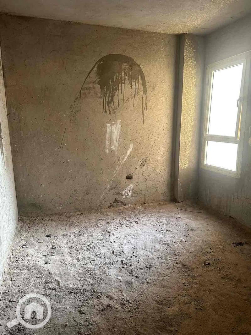 5 37fb815f-7060-4724-bd52-5a701f45c01a. jpg