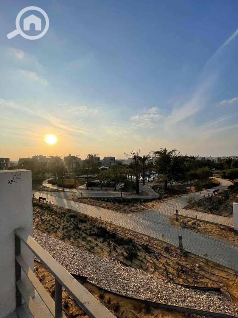 9 f49f65d2-2c97-4c2e-9df1-791a1986d899. jpg