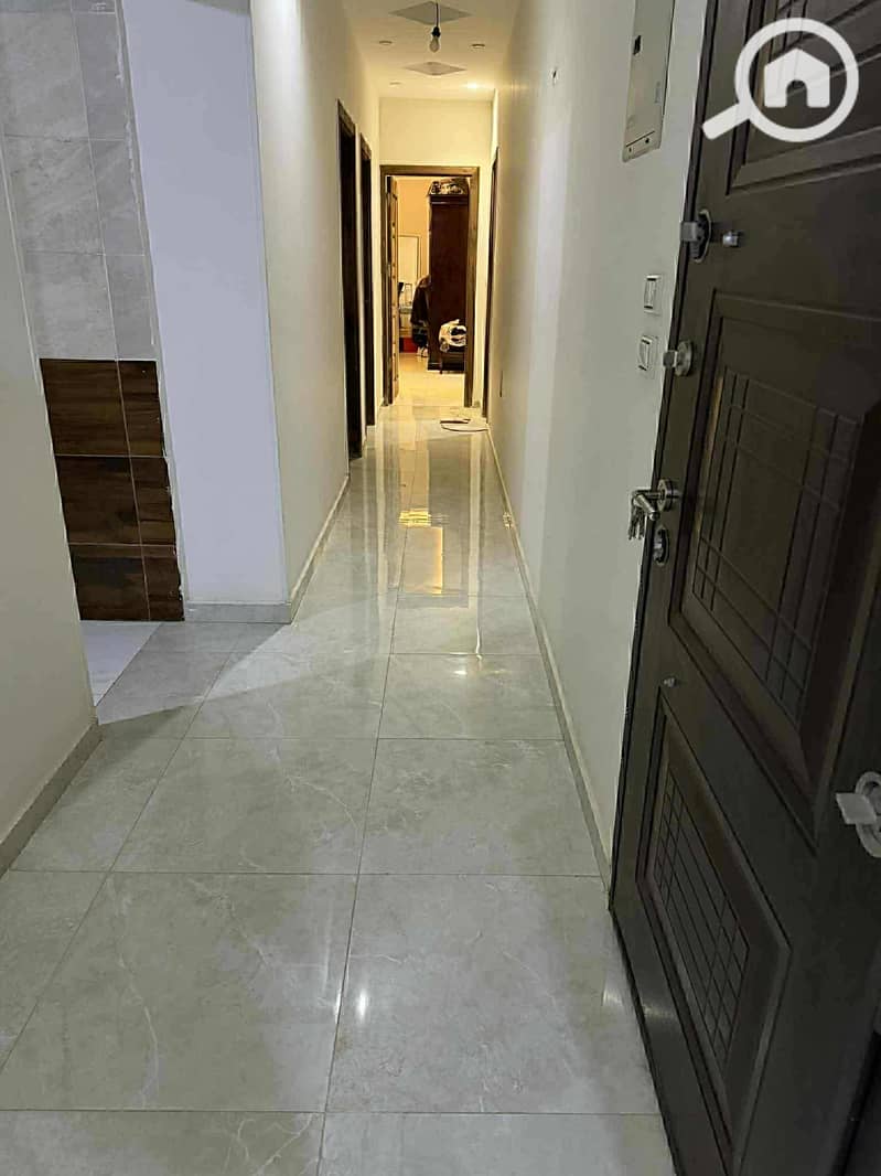 10 5443e17e-7380-46c9-8630-23478438ae47. jpg