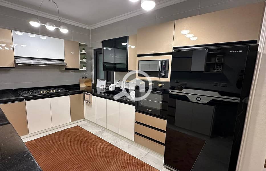 10 bf586b4d-fab6-456d-833a-71f07c055270. jpg