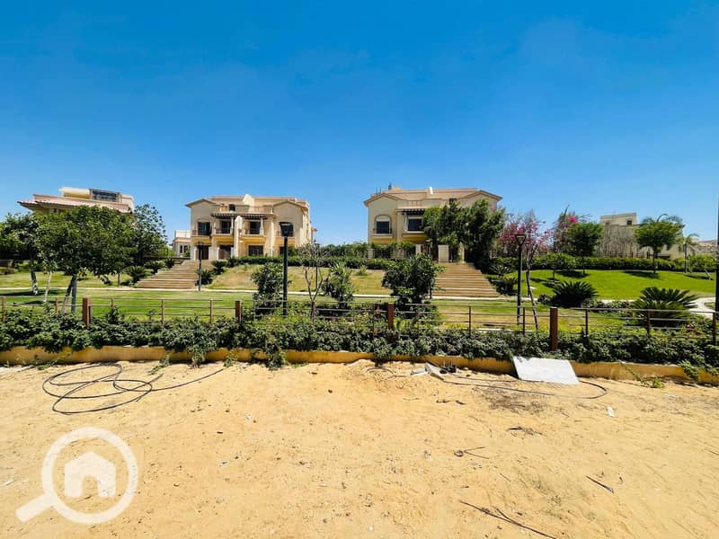 10 df88b3a9-9171-45ab-9fe7-cc35d8c8132b. jpg