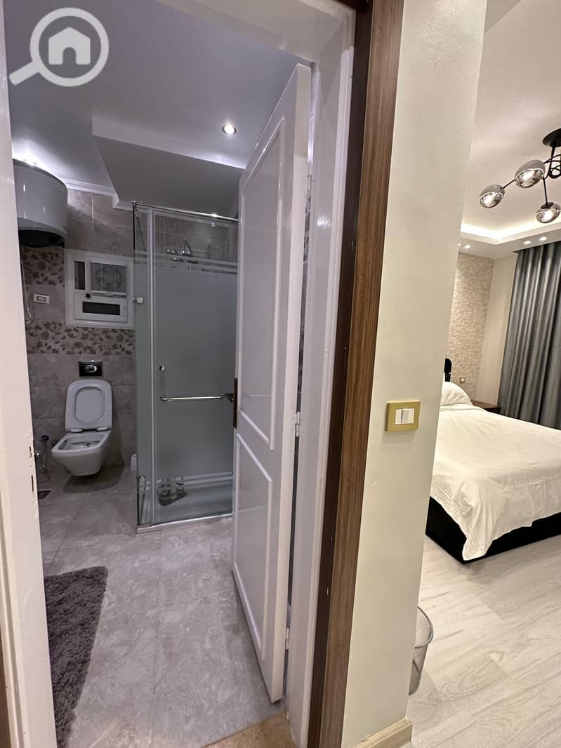 8 5b371e64-c631-42b9-8b6c-4d064c5b2d28. jpeg