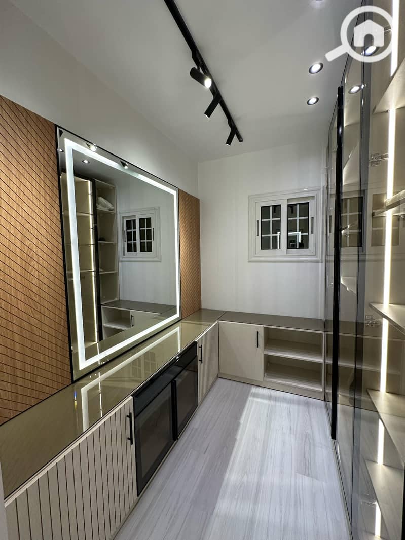 12 88ca3edf-6b6f-4b7f-b915-fa2b643bc5a4. jpeg