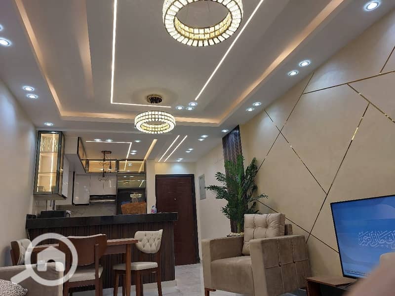 5 aeae7bec-f90c-494c-962d-1a3cc1eb17a1. jpg