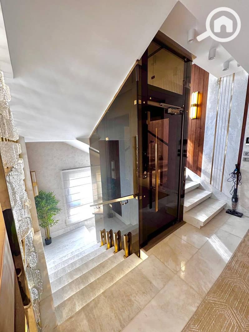 14 600328669_1828949057693817_5199072669184700870_n. jpg