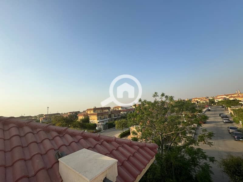 22 b40db7e0-fa02-46ed-bd5f-8f5208aec1ed. jpeg