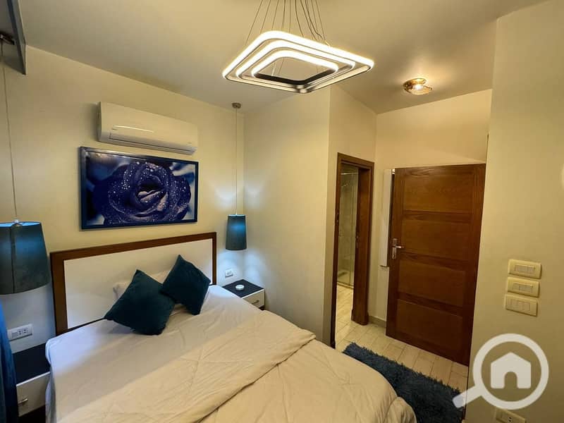 30 fb04c79c-9435-4ccf-9fb4-9d55e74cdf1b. jpeg