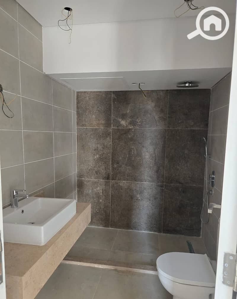 10 WhatsApp Image 2025-08-19 at 17.50. 17_46d49159. jpg