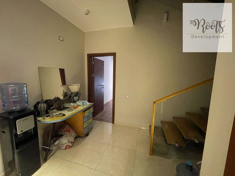 10 WhatsApp Image 2025-12-03 at 16.44. 58. jpeg