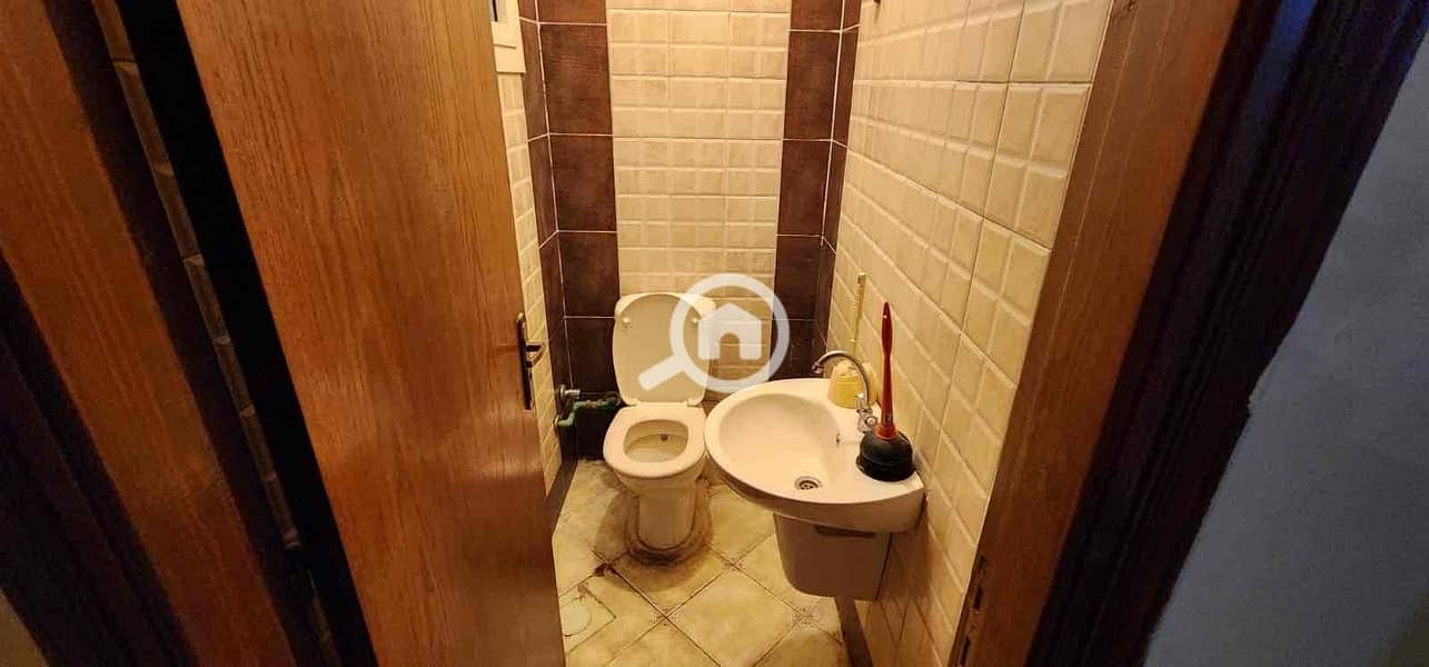 6 0476205e-88b2-459f-9f29-8d4bc6f5f674. jpg