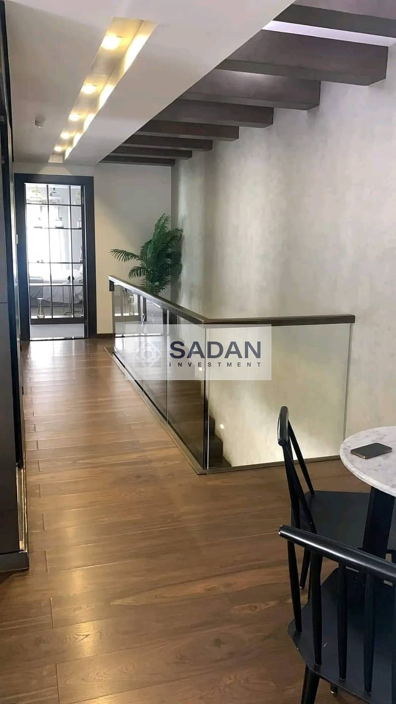 10 3b82aecf-70b0-48dd-acb6-f806722811f5. jpeg