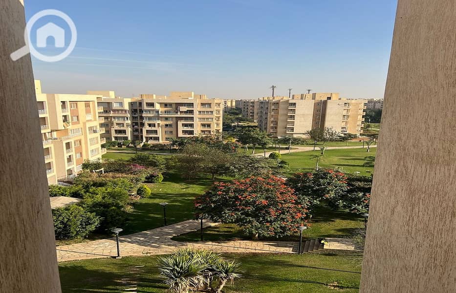 2 2afe8003-3d14-4b98-aa8d-8e14229265b7. jpg