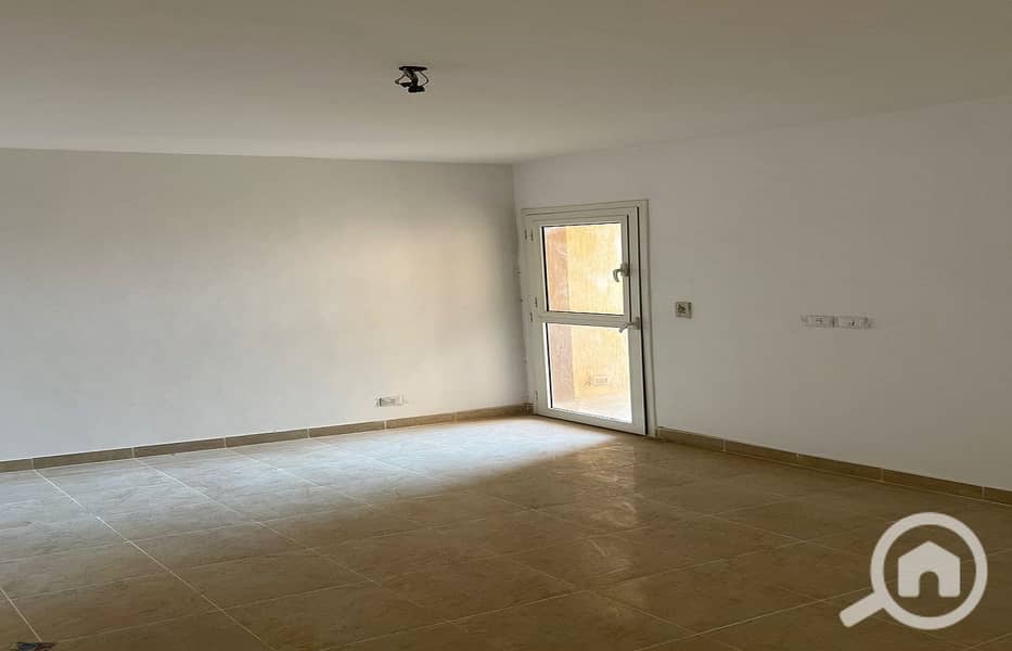 8 6684a0fe-1c56-4f92-832b-c2e712da0e6e. jpg