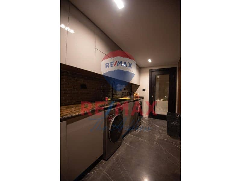 25 fb804064-0aa6-4162-bd19-3e2fb6ff1bce. jpg