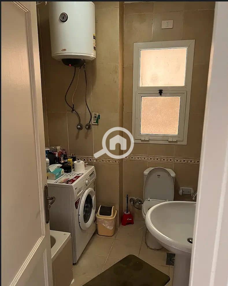 9 0eaf01e6-929a-4cac-8c15-010890ba5a9d. jpg