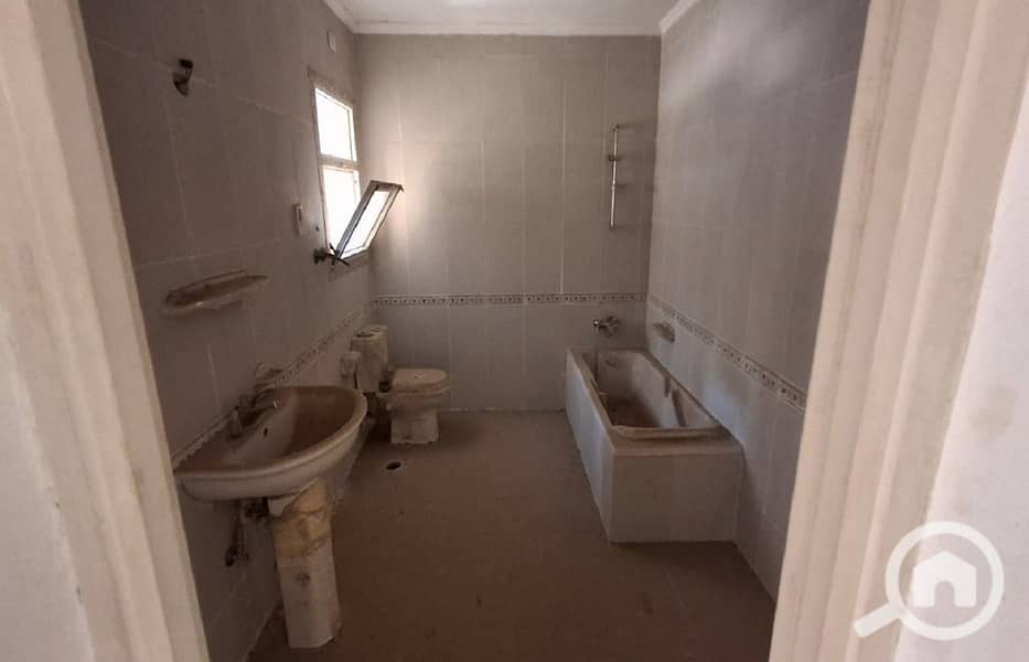 13 ae60ca15-ea8b-421c-830e-33322cd1ecf7. jpg