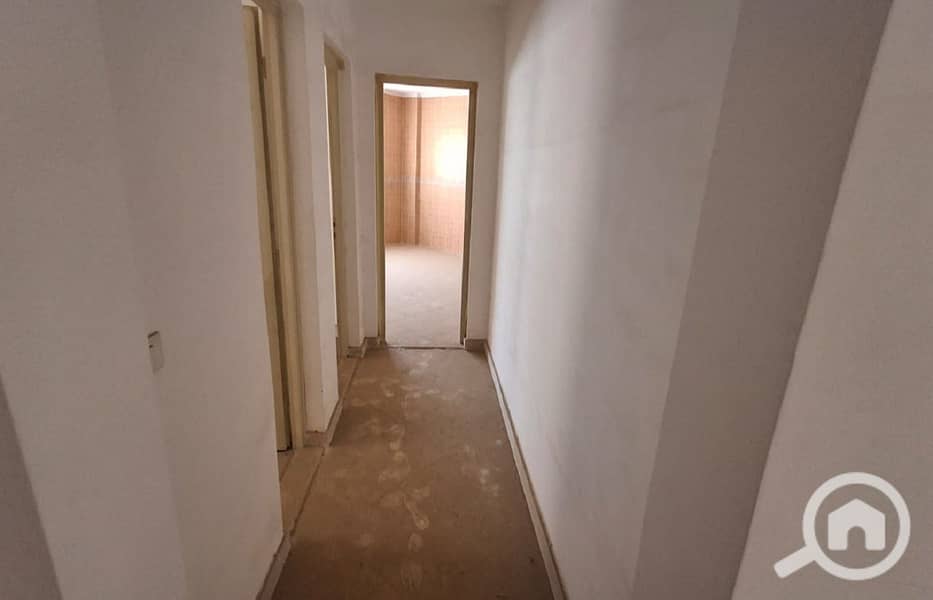 18 eb4ee0ef-ecc0-43bf-a418-dd3f9a7860f0. jpg