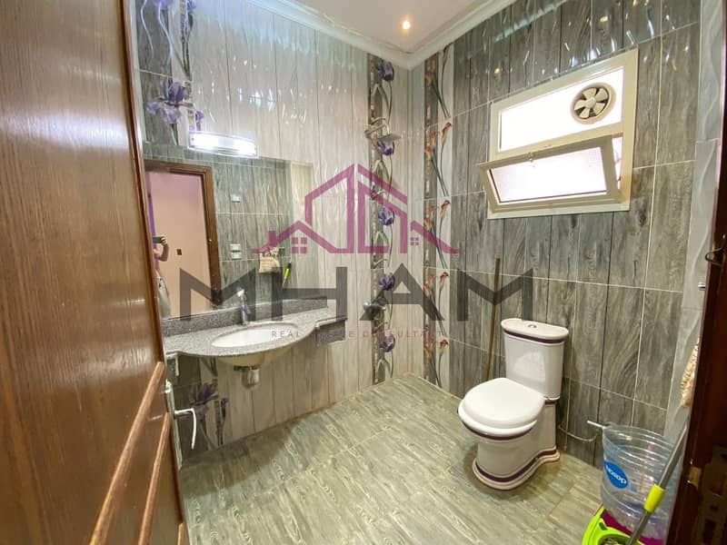 14 photo_5996580068655827726_y. jpg