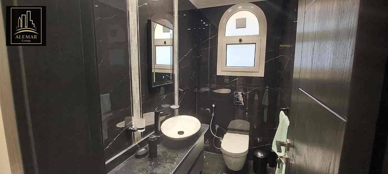 17 100ae02e-67c7-49f9-b203-1eba57631e16. jpg