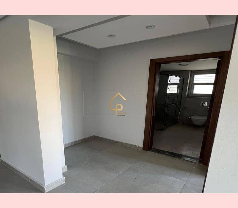 7 WhatsApp Image 2025-09-24 at 4.53. 14 PM (2). jpg