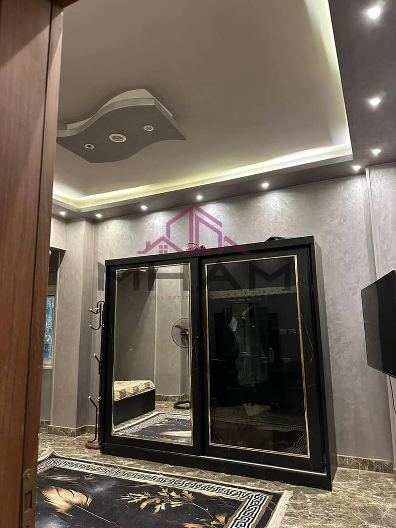 3 photo_5996854474116369194_y. jpg