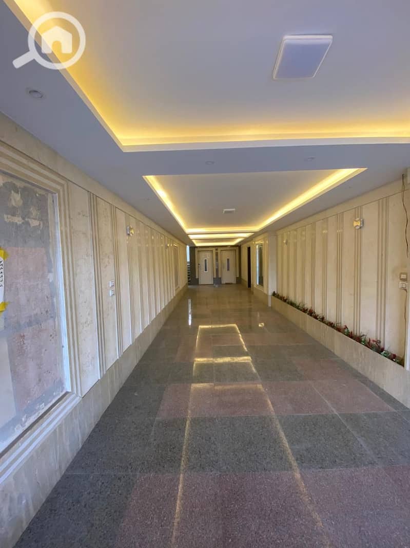 4 202e761c-ce0e-4848-aff5-4d29336af647. jpg