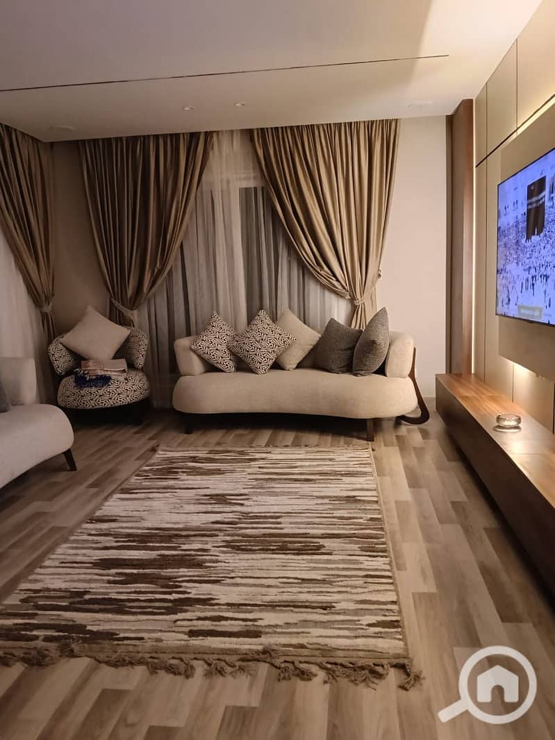 4 f1816515-7ec9-4ca4-9ab3-630263e9b6cc. jfif. jpg