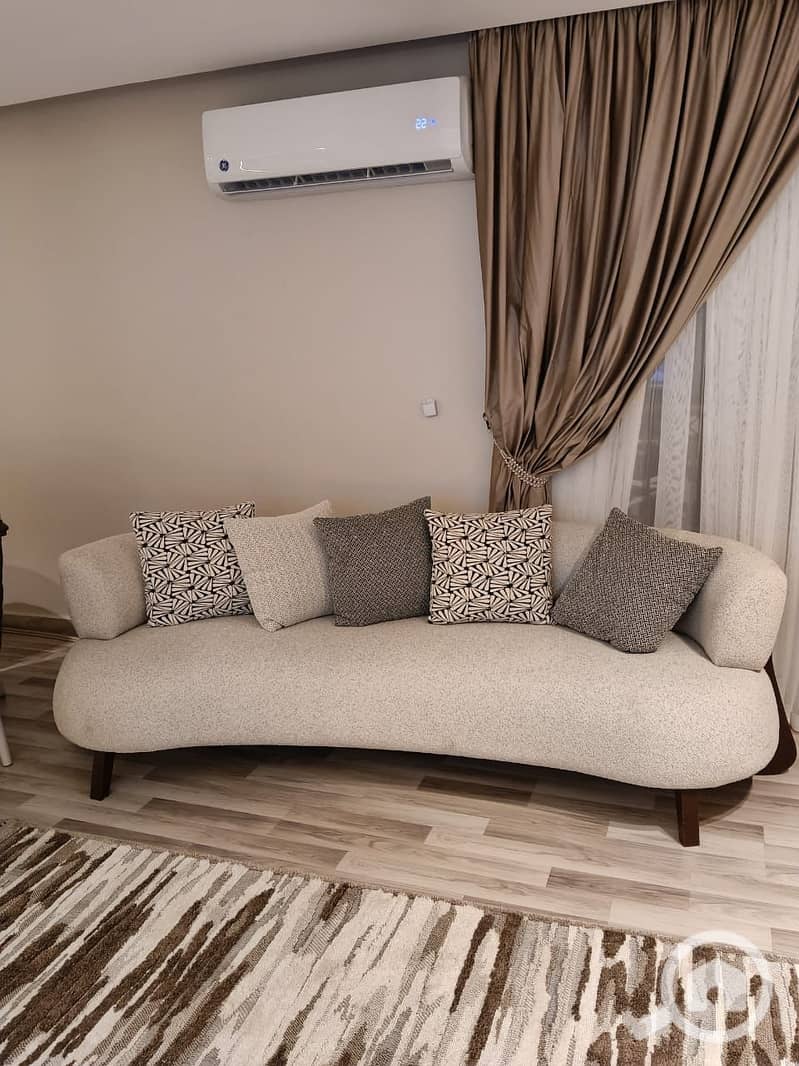 14 f7cd72dc-1f6d-4279-ba1d-baa4b8f5c824. jfif. jpg