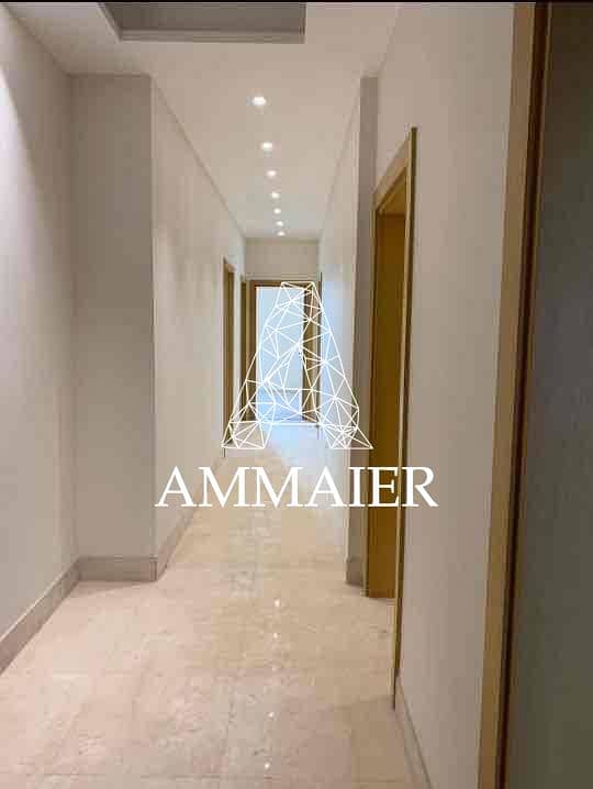 3 ab7cb92d-efda-4528-9179-32b39794cbf9. jpg