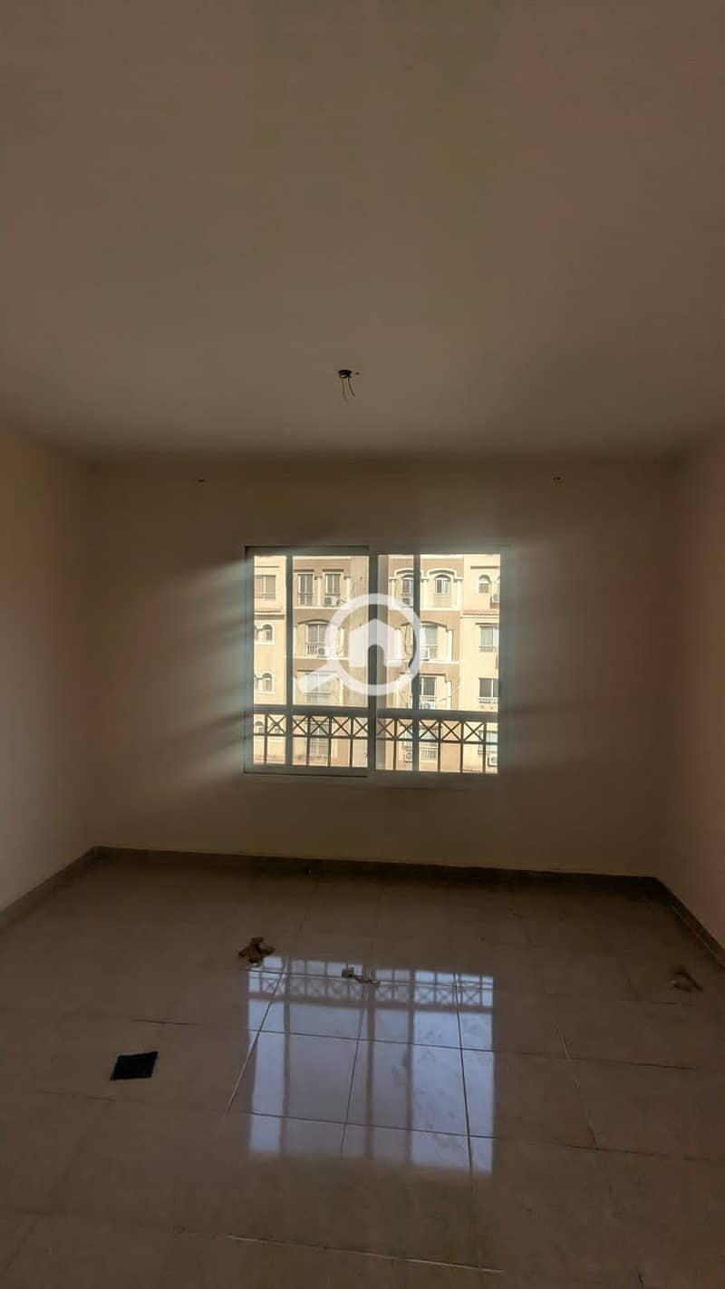 2 bf40ba60-845d-426c-bb50-ba1bec8a8a50. jpg