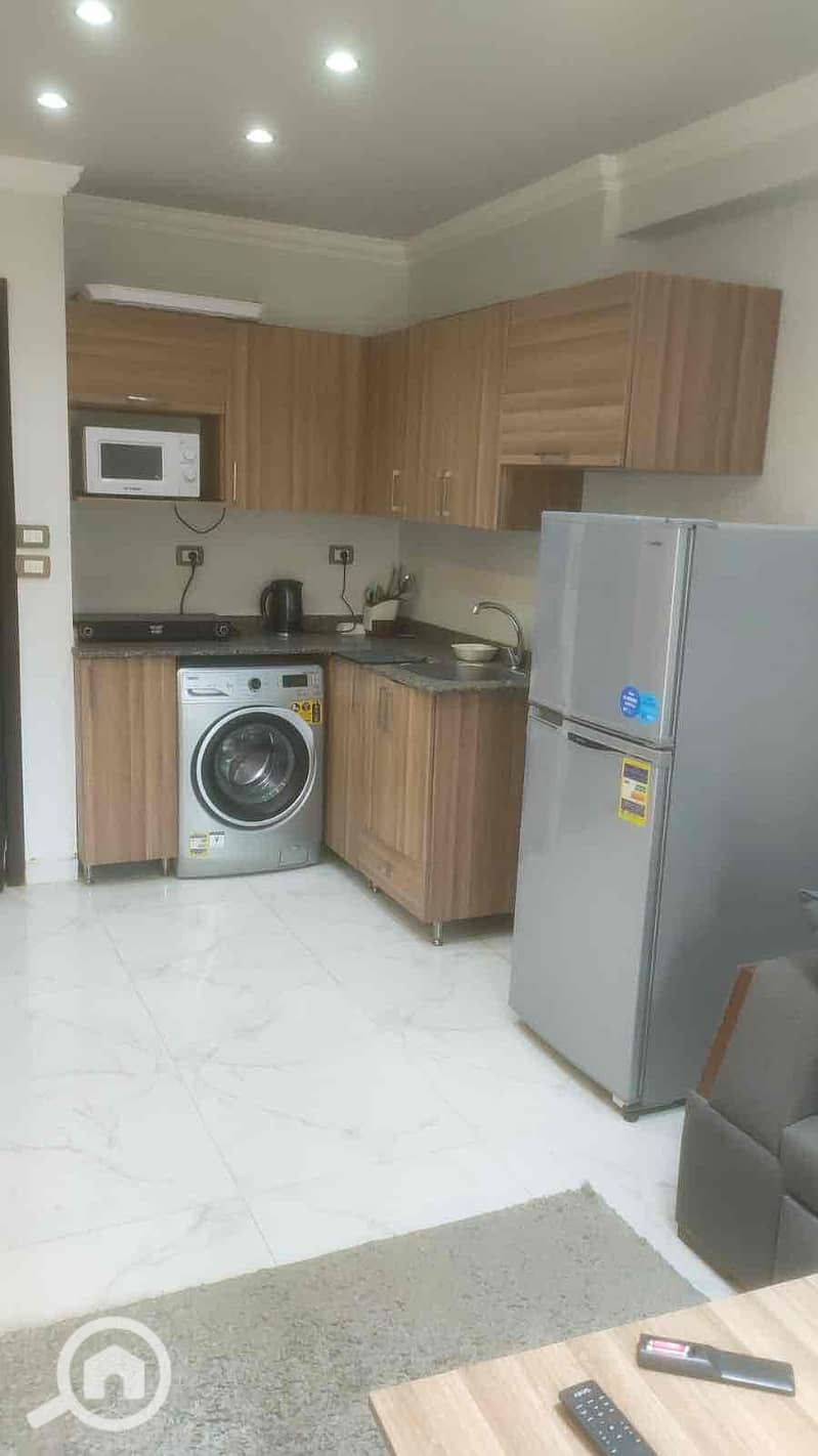 6 b092395b-f296-4c37-8fac-7a50f3eebfd1. jpg