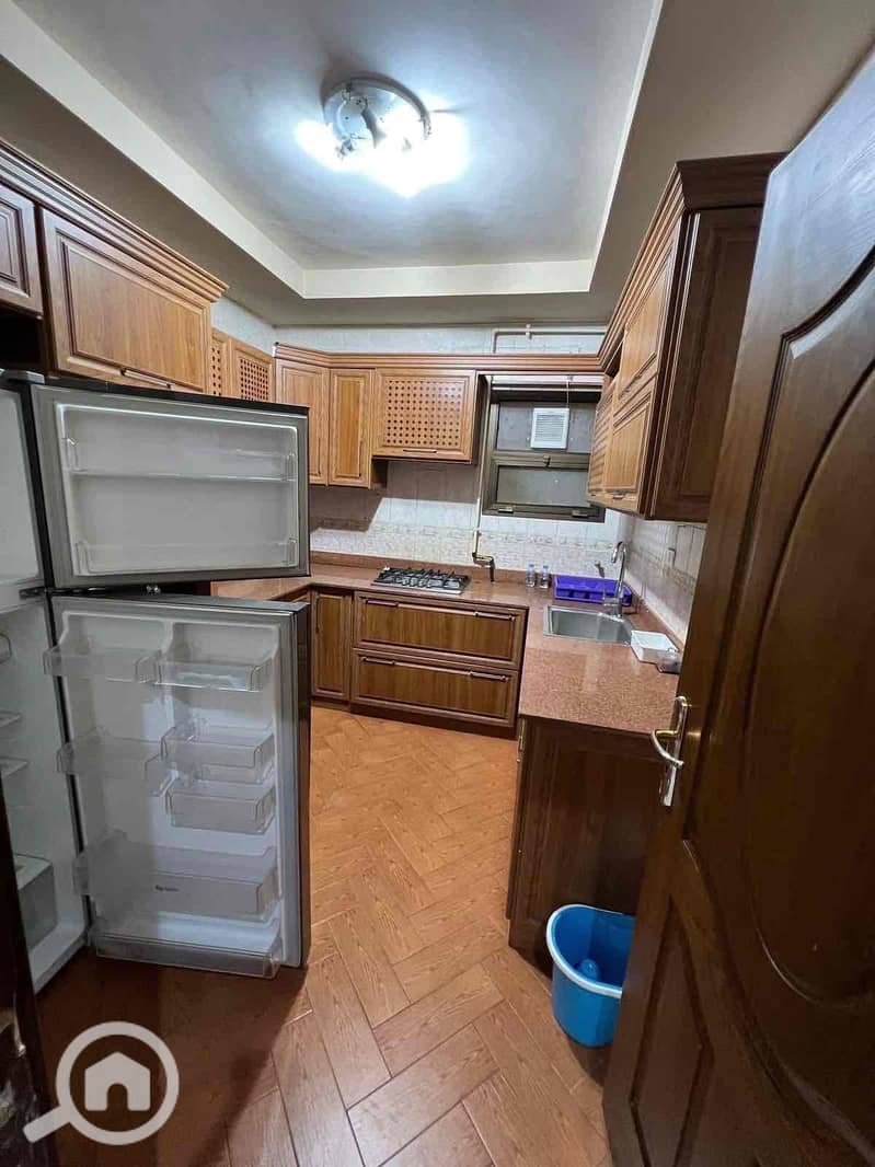 4 271194b8-8ff3-4679-a2d9-13e8203b8d67. jpg