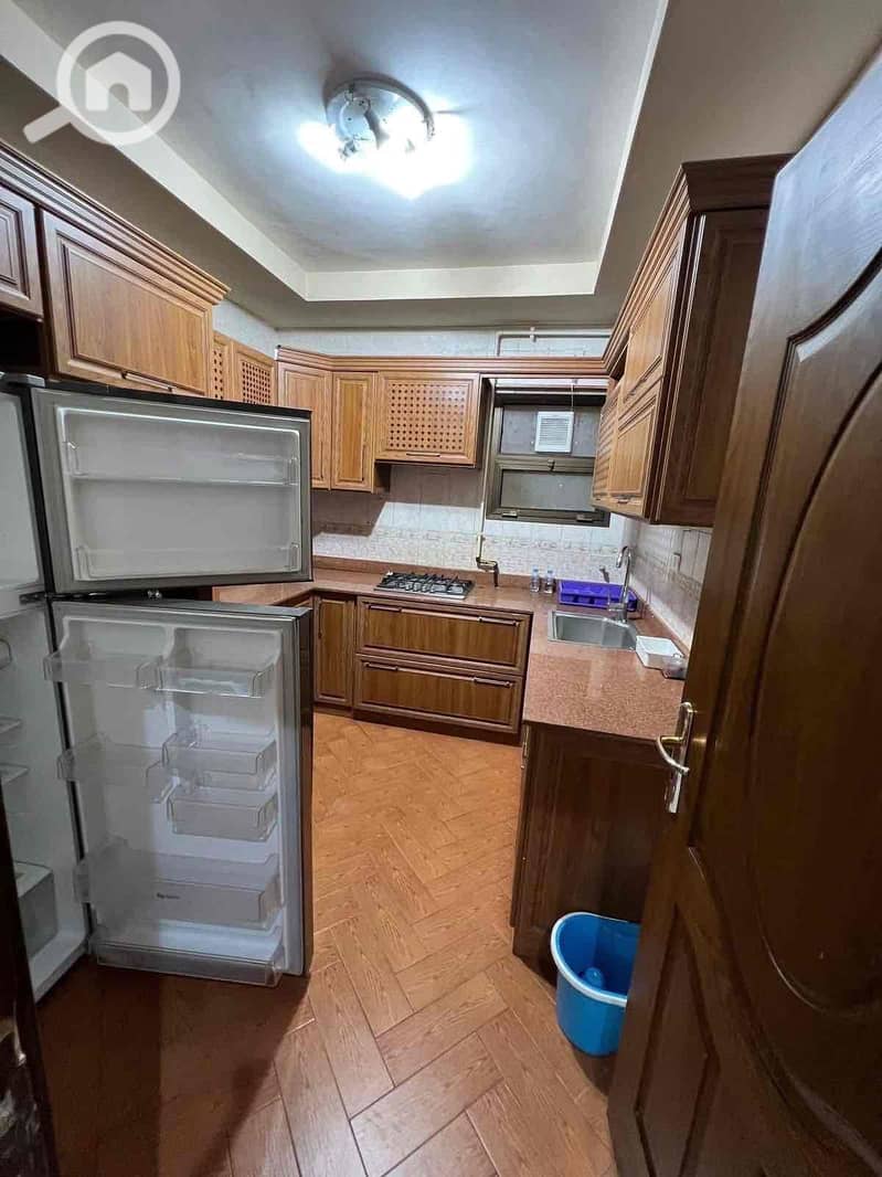 14 271194b8-8ff3-4679-a2d9-13e8203b8d67. jpg